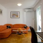 Apartmán And Misic *