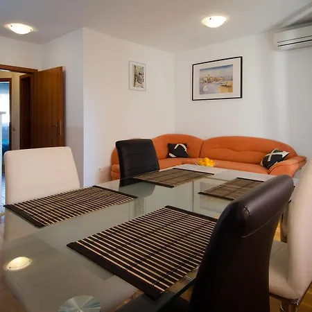 And Misic Apartament