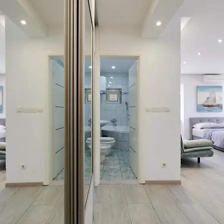 And Misic Apartment